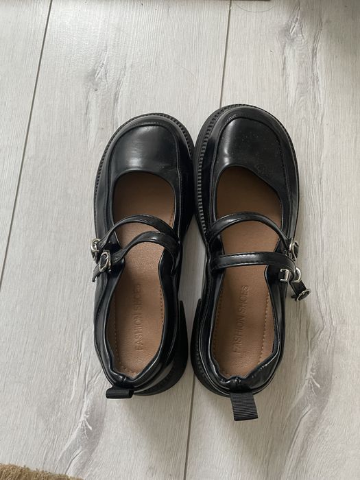 Женская обувь, туфли