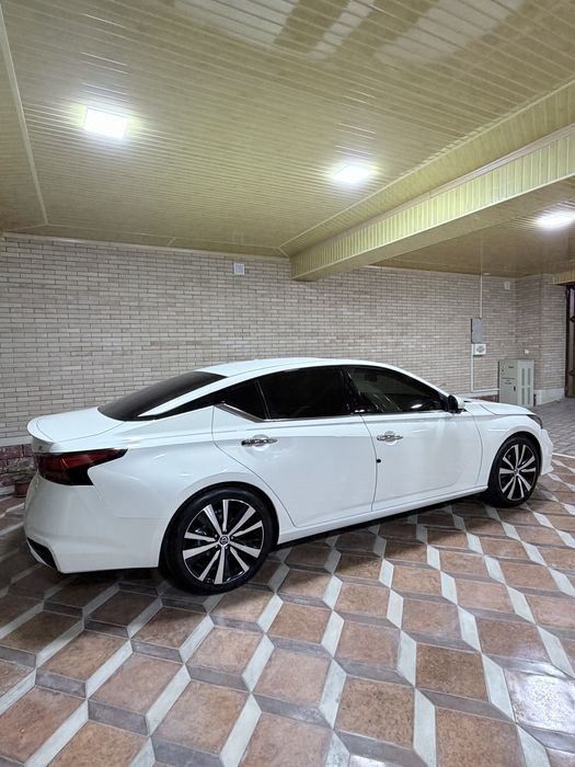 Nissan Altima американка 2.0 vc-turbo