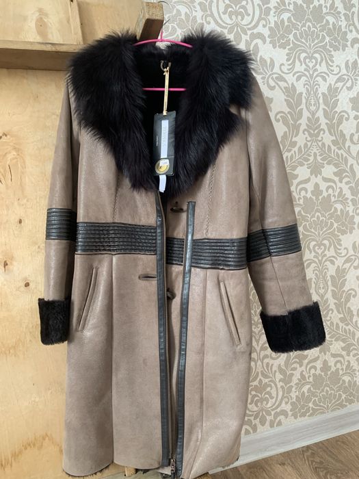 Продам дубленку новую