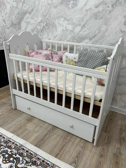 Продам манеж-кровать