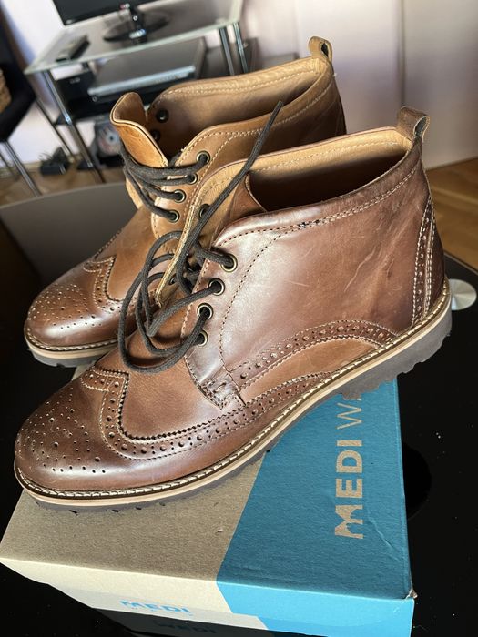 Продавам кожени обувки