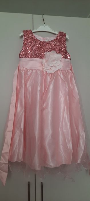 Продам платье нарядное