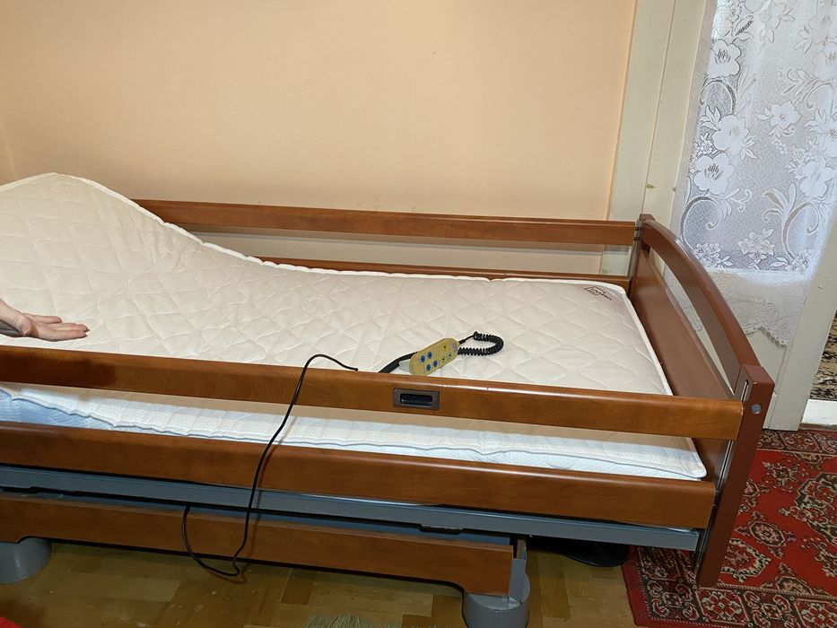 Vand pat medical cu telecomanda si saltea