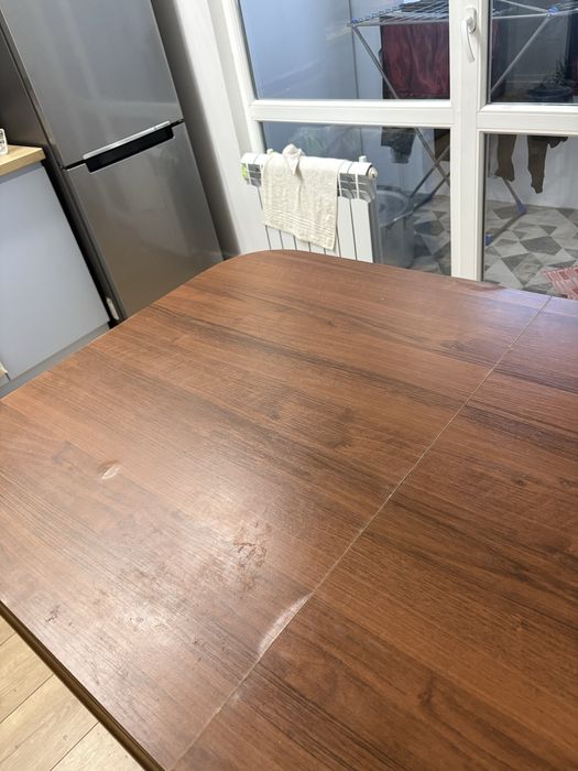 Продам кухонный стол