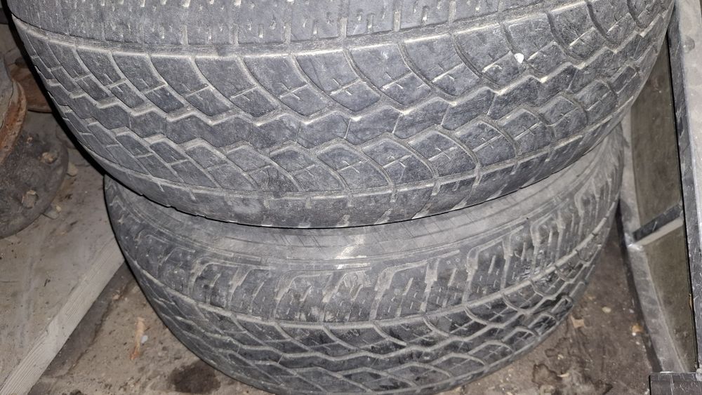 Шины бу комплект