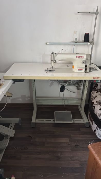 Продается Швейная машинка и оверлок