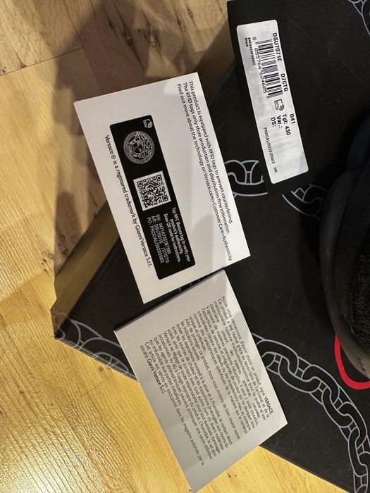 Versace Chain Reaction