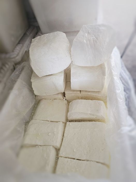 Telemea maturată din lapte de oaie