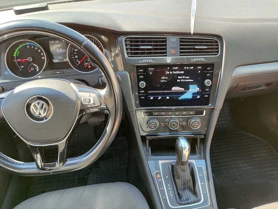 VOLKSWAGEN e-Golf 2020 — imagine 2