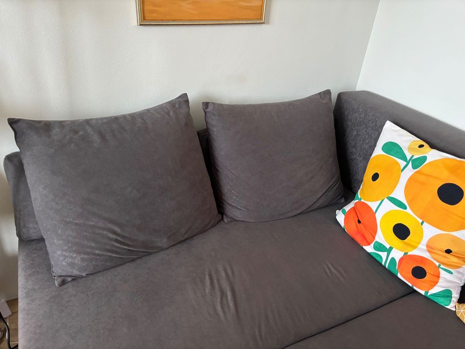 Ъглов разтегателен диван с място за съхранение - 150лв.