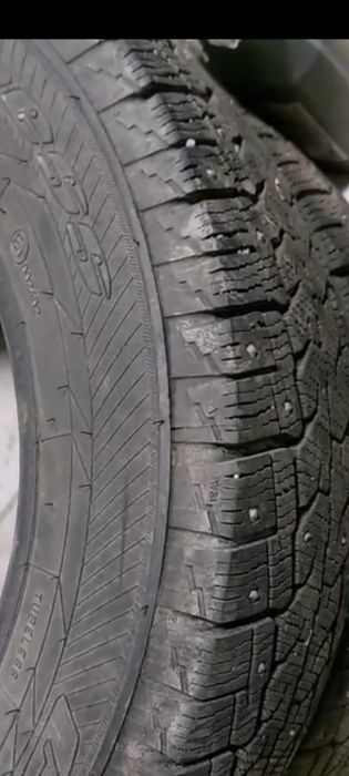 Продам зимние шпованные шины