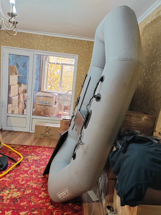 Лодка ПВХ надувная.