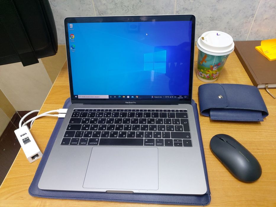 MacBook pro air13 128gb 2018 год
