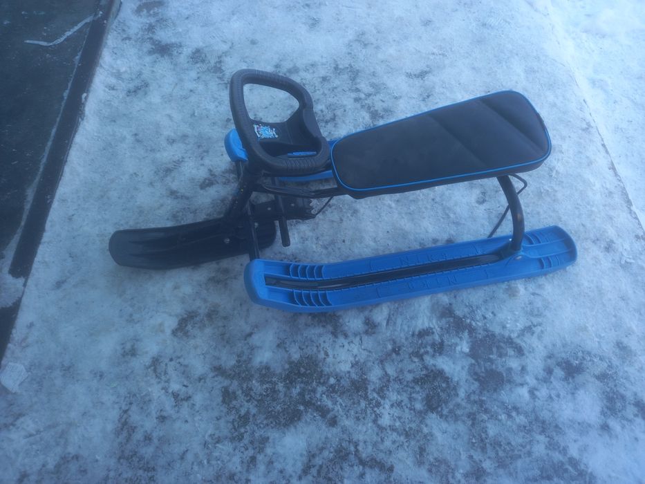 Продаю сани в отличном состоянии.