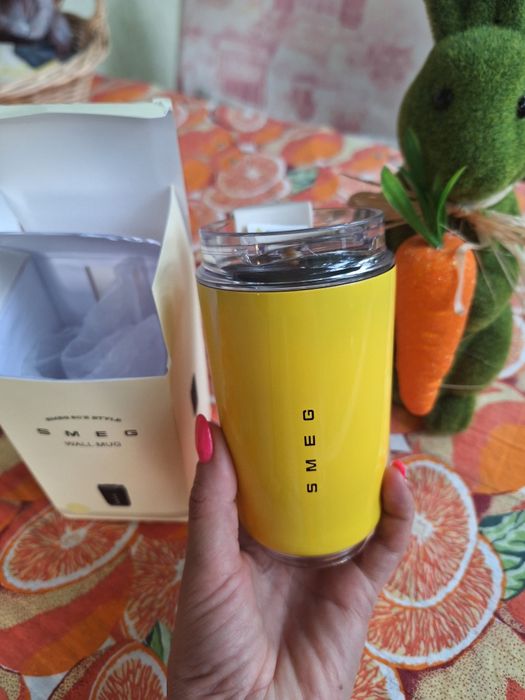 Термо чаша SMEG, нова, има и зелена, лилава,бежова, жълта, тюткоаз