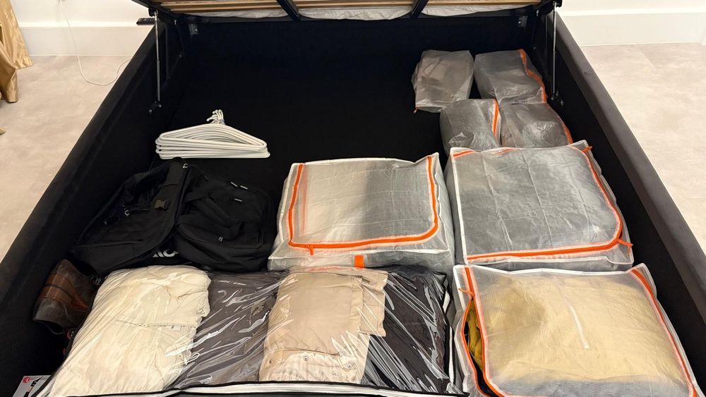 Vând pat matrimonial