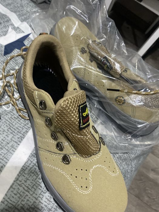 Продам спец обувь