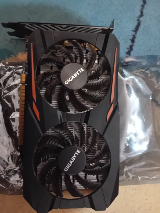 Vind placa video gtx 1050 IT