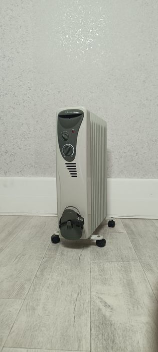 Масляный радиатор Midea NY23-AK 11