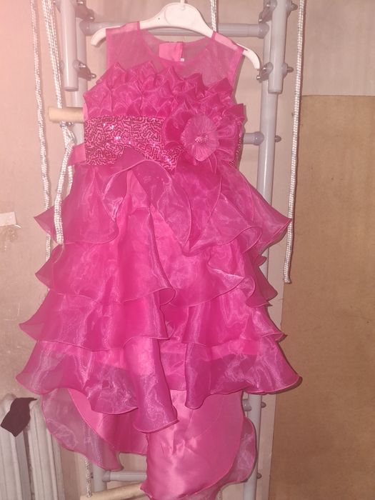 Продам новое платье