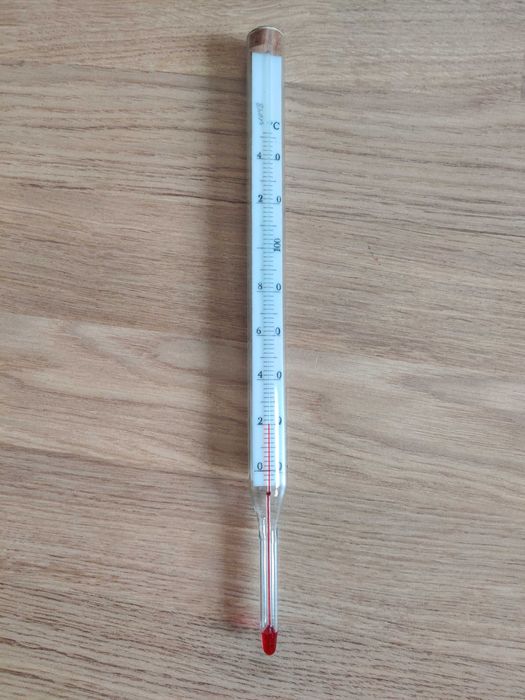 Термометр 30 см. От 0 до 140 градусов.