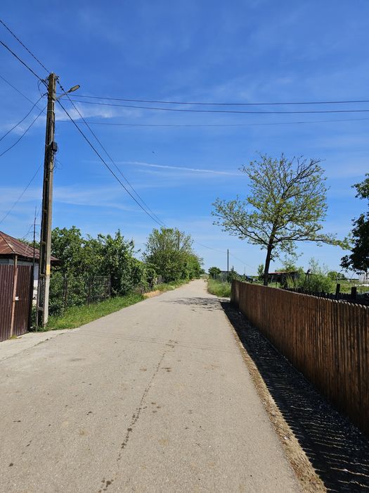 Teren intravilan  Stejaru 2077mp cu casa batraneasca NELOCUIBILA, langa Bucuresti