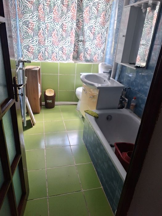 2 camere de inchiriat linga metrou eroi  revolutiei