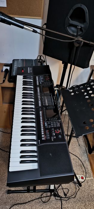 Професионален синтезатор Roland EA 7