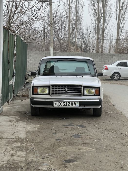 Lada Vaz 2107 sotiladi