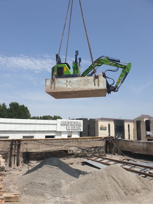 Мини экскаватор сотилади