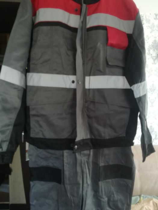 Продам спецовку,летнюю и зимнюю