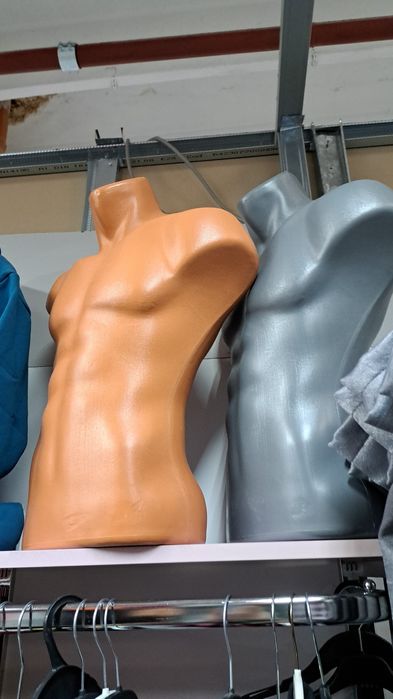 Busturi barbati, picioare bărbați