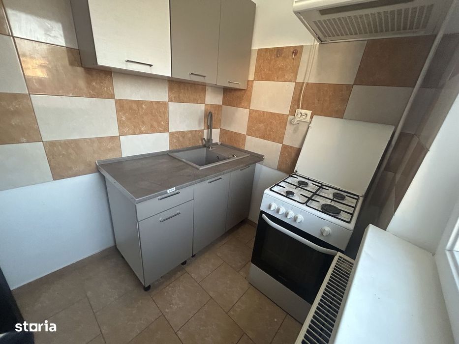 Mircea cel Bătrân -Gh. Lazăr -1 cameră,Mobilat,250 euro.Negociabil