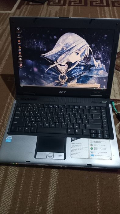 Ноутбук сотилади