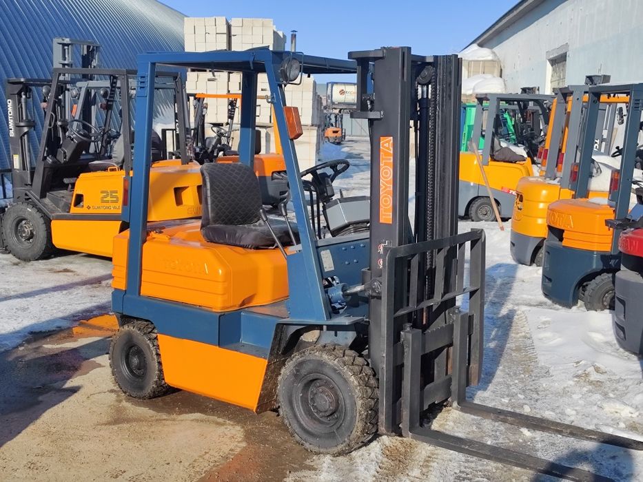 Продам вилочный погрузчик. Кара