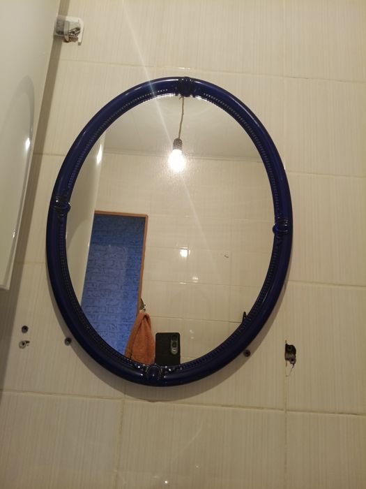 Продаю зеркало в хорошем состоянии