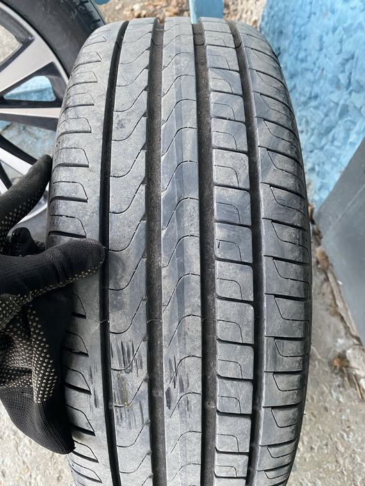 Продам диски со шинами Пирелли