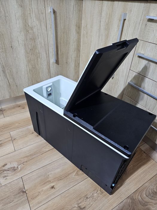 Frigider auto Dometic 12/24v 36litri cu compresor si freon r134a