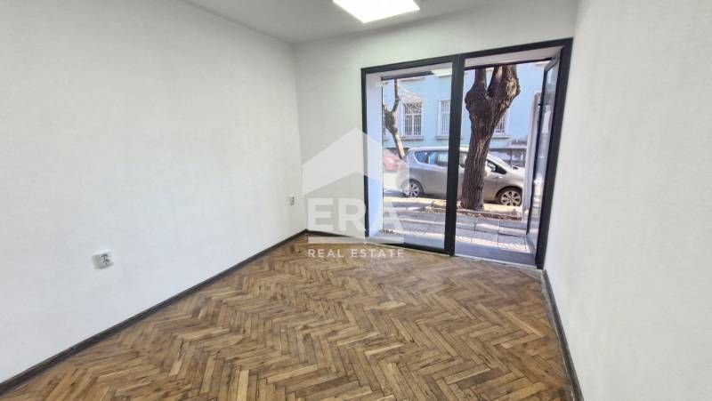 Дава се под наем Магазин в Варна, ВИНС - 30 кв.м за 1500 € - Снимка #3