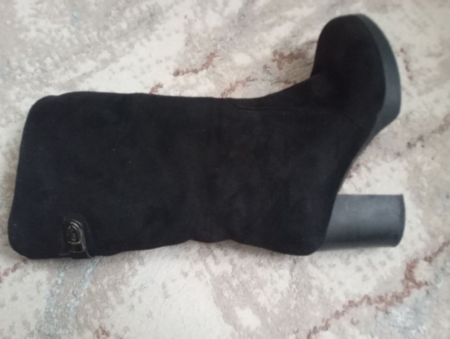 Продам сапоги замшевый