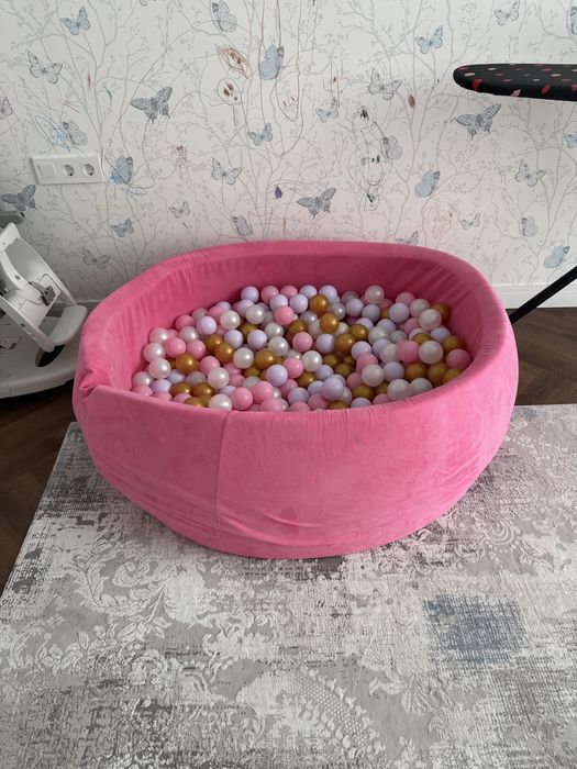Сухой бассейн с шариками для детей