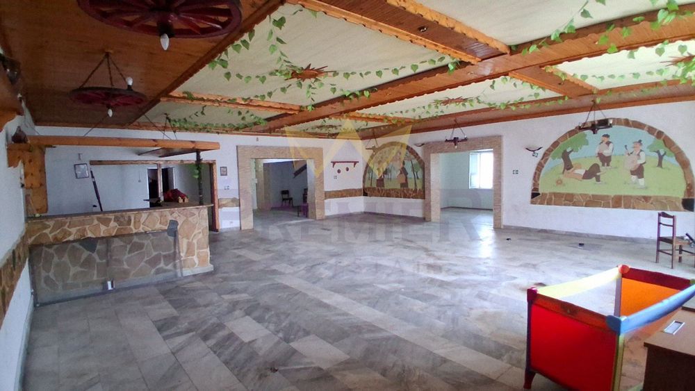 Продава се Заведение в Суворово - 426 кв.м за 288 €/кв.м - Снимка #6