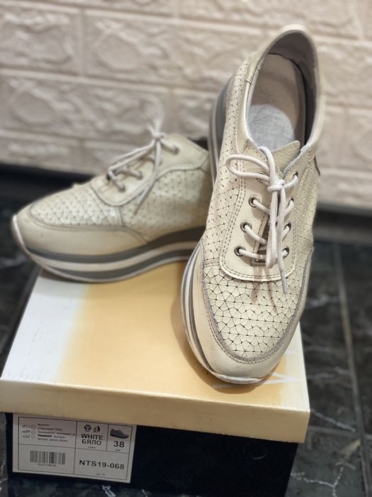 Дамски обувки