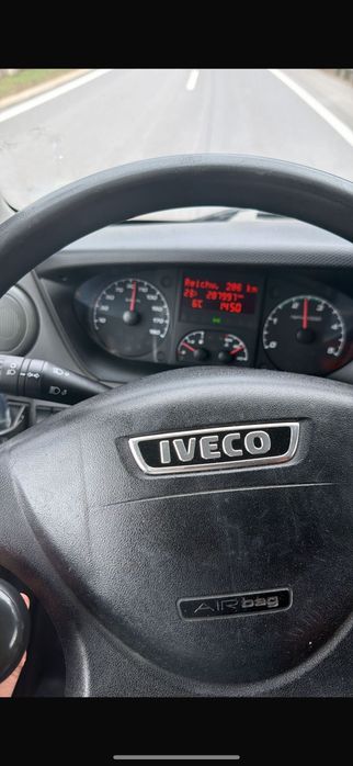 Iveco Daily-35c15-3.0-3.5T-2015-L4.2m-e5-Lift+Prelata-AT.