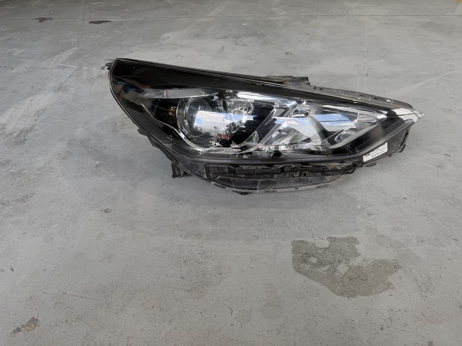 Far fata dreapta Hyundai I30 2020-2023