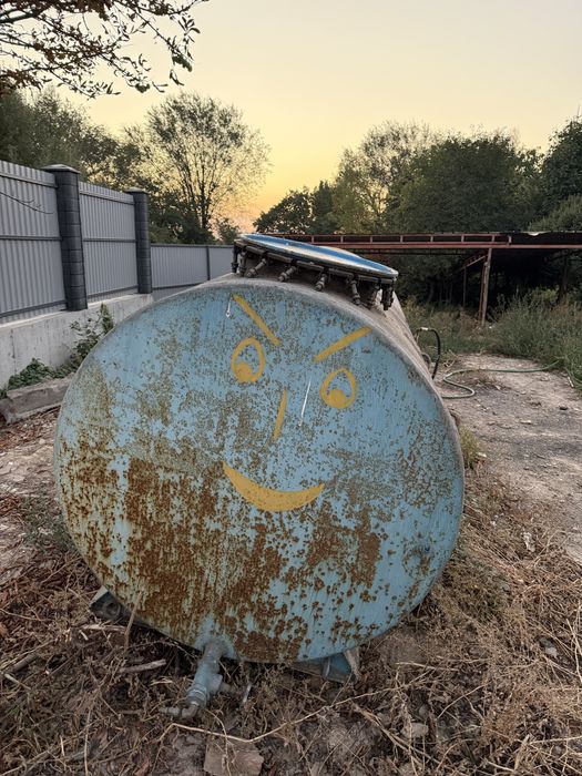 Продам большую цистерну