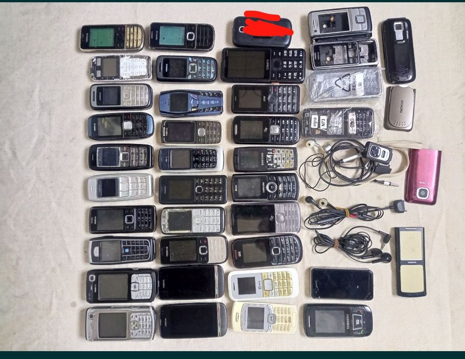Продам Рабочие . Нерабочие телефоны.
