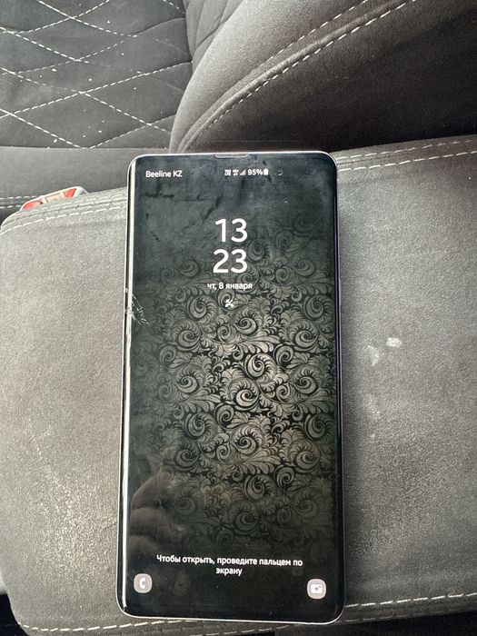 Samsung s10 телефон