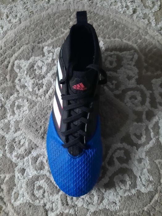 Ghete de fotbal adidas