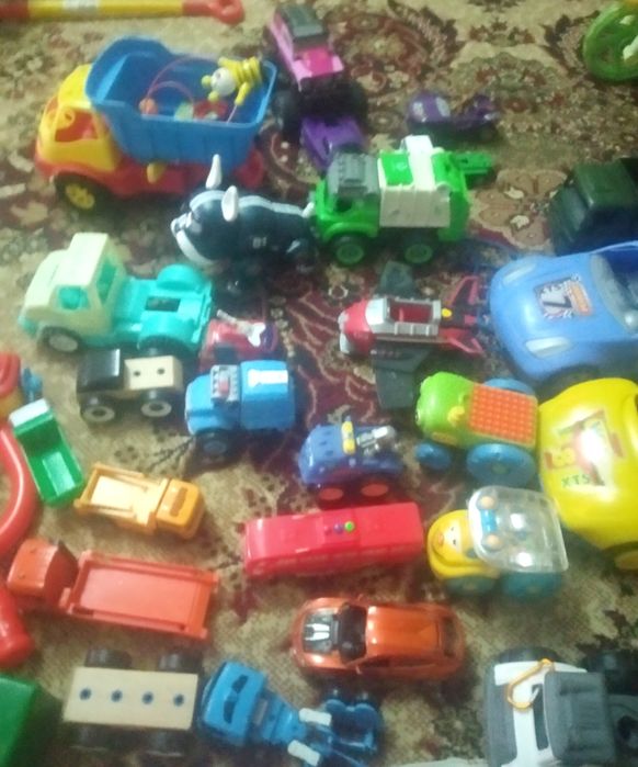 Игрушка машины продается! Игрушка детская машина киндер! Tayyor biznes